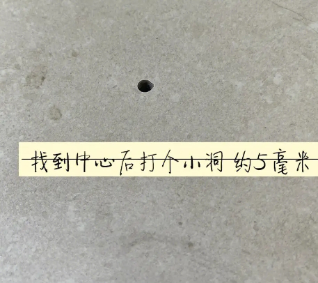 霍城瓷砖空鼓维修公司专业解答在瓷砖铺贴过程中，如果砂料搅拌不均匀，将会带来以下问题
